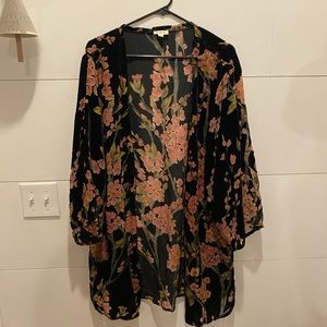 NWOT Black and pink Floral kimono